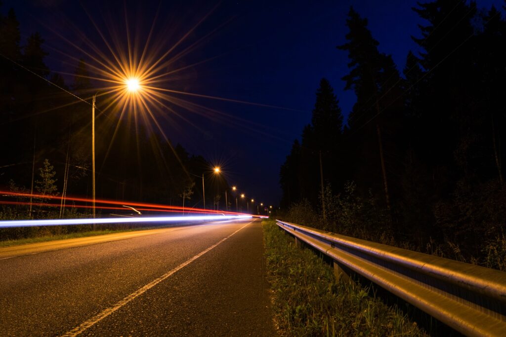 Why Wearing Glasses is a Must for Night Driving